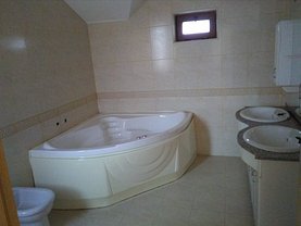 Casa de vânzare 5 camere, în Ghiroda