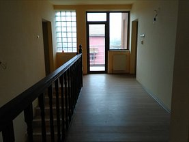 Casa de închiriat 5 camere, în Ghiroda