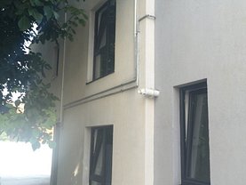 Închiriere spaţiu comercial