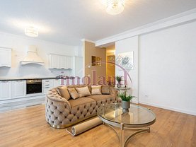 Casa de vânzare 4 camere, în Bucureşti, zona Pipera