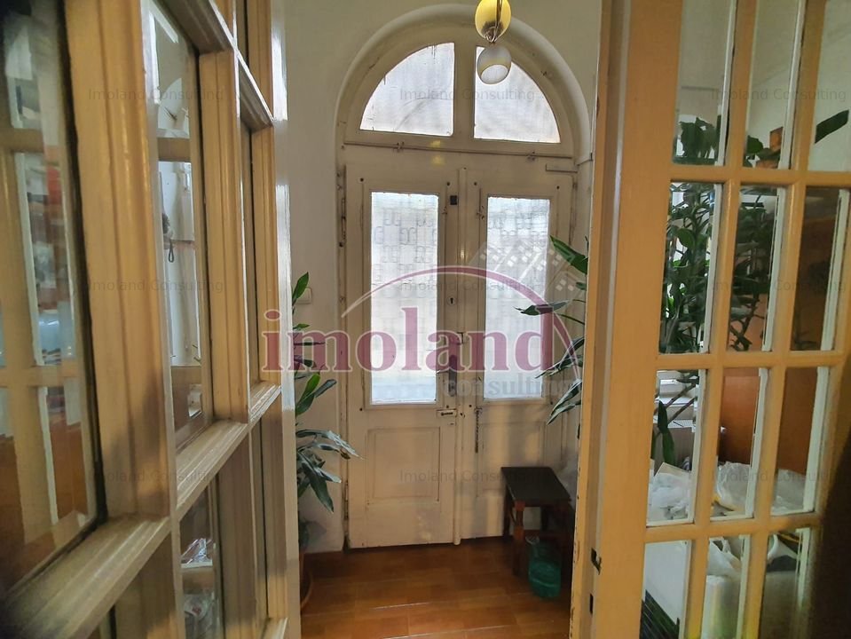 Casa de vanzare 4 camere, curte comuna Ultracentral
