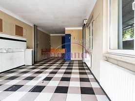Vânzare spaţiu comercial