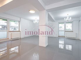 Vânzare spaţiu comercial