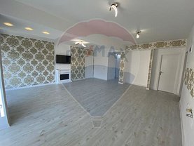 Apartament de vanzare 3 camere, în Cluj-Napoca, zona Campului