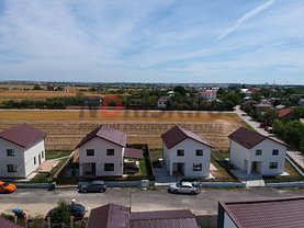 Casa de vânzare 4 camere, în Dragomireşti-Vale, zona Central