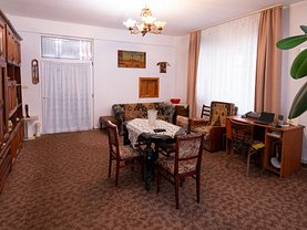 Apartament de vânzare 4 camere, în Poiana tapului