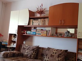 Apartament de închiriat 3 camere, în Braşov, zona Vlahuţă
