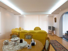 Casa de vânzare 5 camere, în Brasov, zona Centrul Civic