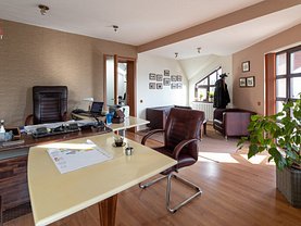 Casa de închiriat 4 camere, în Braşov, zona Calea Bucureşti