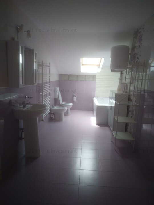 Casa Zna Bunloc 6c P+1 singur in curte 500mp