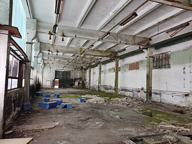 Vânzare spaţiu industrial