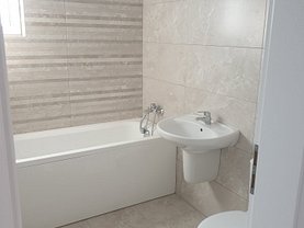 Apartament de vânzare 3 camere, în Dobroeşti