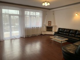 Casa de închiriat 6 camere, în Saftica