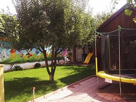 Casa de vânzare 6 camere, în Rosu