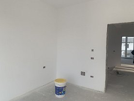 Casa de vânzare 4 camere, în Dumbrăviţa