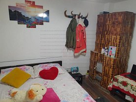 Casa de vânzare 3 camere, în 1 Decembrie, zona Sud-Vest