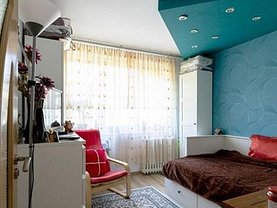 Apartament de vânzare 3 camere, în Bucureşti, zona Berceni