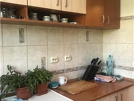 Apartament de închiriat 3 camere, în Bucureşti, zona Berceni