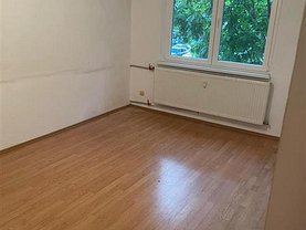 Apartament de vânzare 2 camere, în Bucureşti, zona Berceni