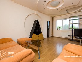 Apartament de vânzare 3 camere, în Arad, zona Micalaca