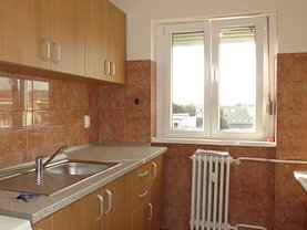 Apartament de închiriat 2 camere, în Arad, zona Central