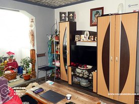 Apartament de vânzare 2 camere, în Arad, zona Aurel Vlaicu