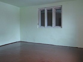 Casa de închiriat 3 camere, în Arad, zona Micalaca