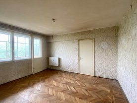 Apartament de vânzare 3 camere, în Bucureşti, zona Câmpia Libertăţii