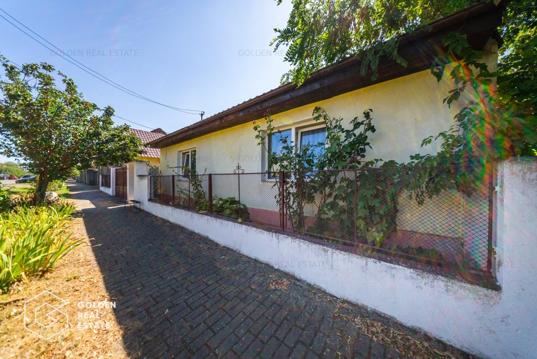 Casa in Curtici cu doua corpuri de cladire, teren de 1080mp, comision 0 %