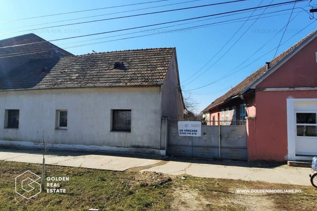 Casa mare in Paulis, la drumul principal, 1500 mp teren