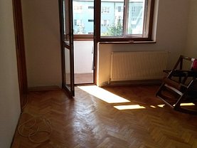 Apartament de vânzare 3 camere în Piatra-Neamt, Darmanesti