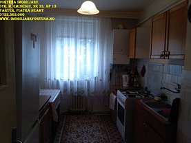 Apartament de vânzare 4 camere în Piatra-Neamt, Precista