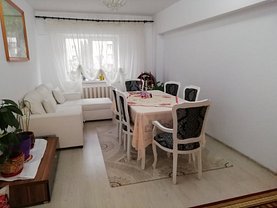 Apartament de vanzare 4 camere, în Piatra-Neamt, zona Maratei