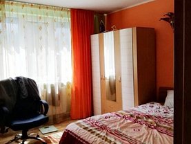 Apartament de închiriat 2 camere, în Piatra-Neamţ, zona Central