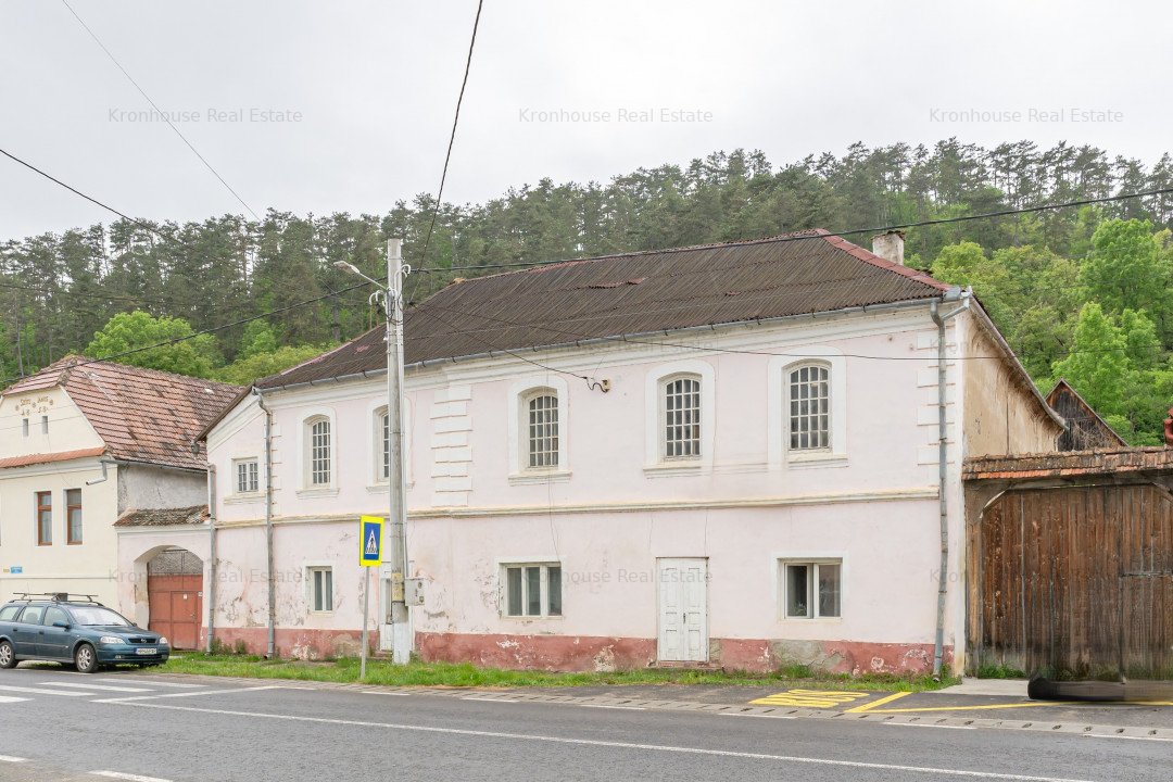 Conac Boieresc de Restaurat - 2242 mp Teren, Oportunitate Unica in Transilvania