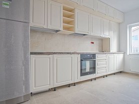 Casa de vânzare 4 camere, în Tărlungeni, zona Exterior Nord