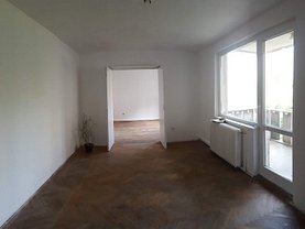 Apartament de vânzare 3 camere, în Târgu Mureş, zona Dâmbu Pietros