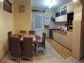 Apartament de vânzare 3 camere, în Targu Mures, zona Tudor Vladimirescu