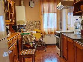 Apartament de vânzare 3 camere, în Târgu Mureş, zona Tudor Vladimirescu