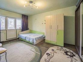Apartament de vânzare 3 camere, în Bucureşti, zona Colentina