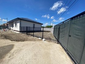 Casa de vânzare 4 camere, în Domneşti