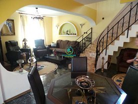 Casa de închiriat 3 camere, în Pitesti, zona Trivale