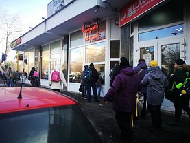 Închiriere spaţiu comercial