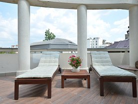 Apartament de vânzare 3 camere, în Bucuresti, zona P-ta Victoriei