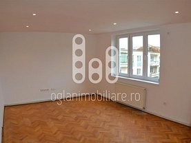 Apartament de vânzare 3 camere în Sibiu, Central