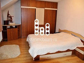 Casa de vânzare 9 camere, în Selimbar