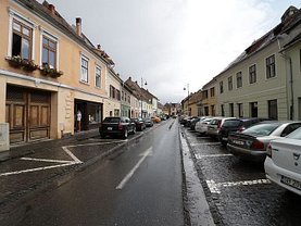 Vânzare spaţiu comercial