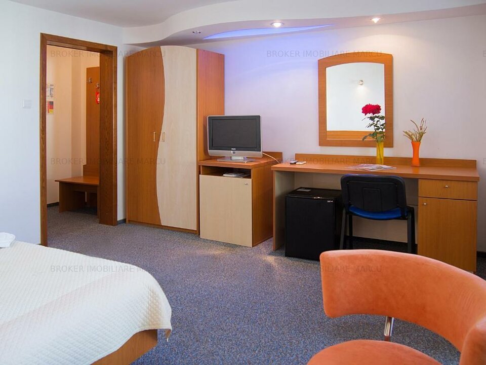 Spatiu comercial 3500 mp si teren 3500mp