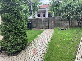 Casa de închiriat 3 camere, în Iaşi, zona Central