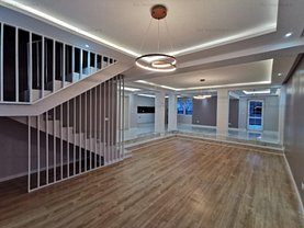 Casa de vânzare 7 camere, în Iaşi, zona Est
